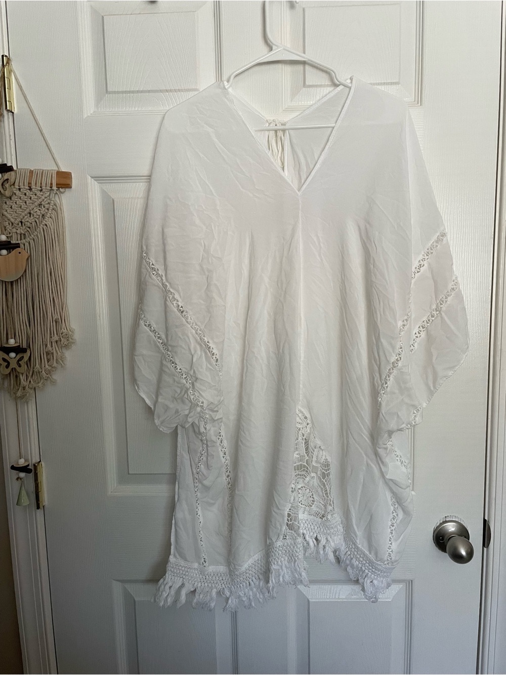 H&M Women’s One Size Fit White Lace-Trim Beach Cover-Up